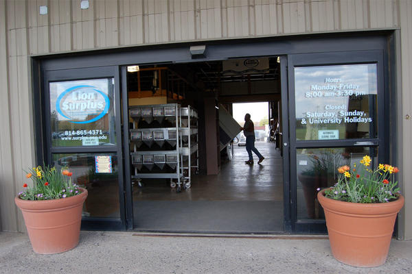 Store front of Lion Surplus